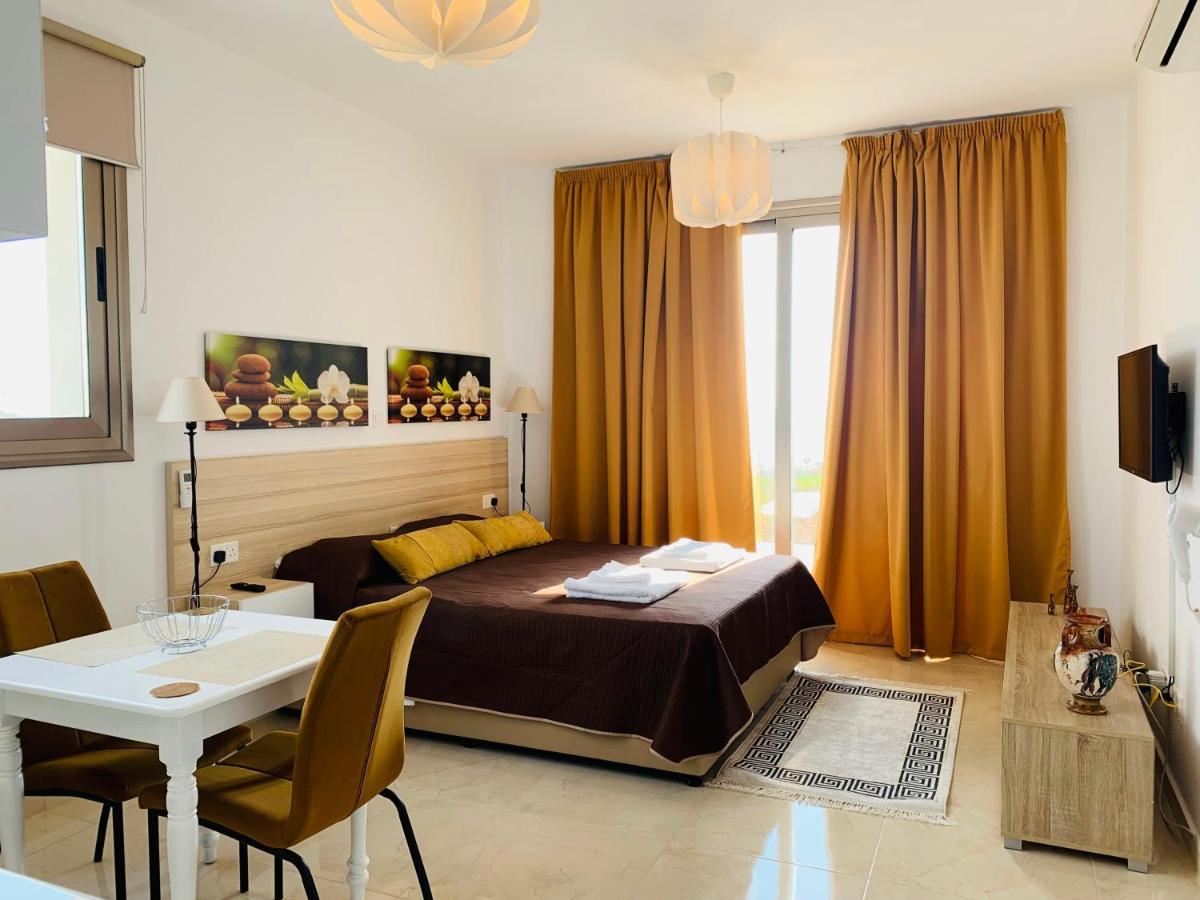 Harmony Seaview Apartments Paphos Eksteriør billede
