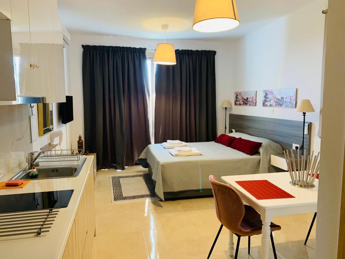 Harmony Seaview Apartments Paphos Eksteriør billede