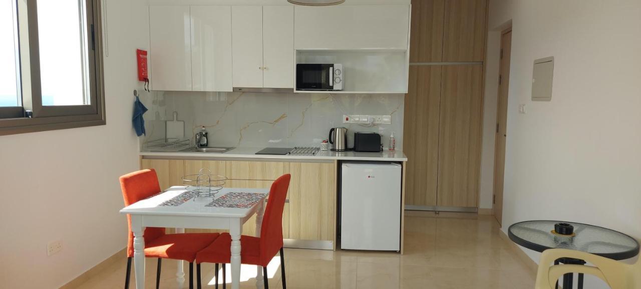 Harmony Seaview Apartments Paphos Eksteriør billede