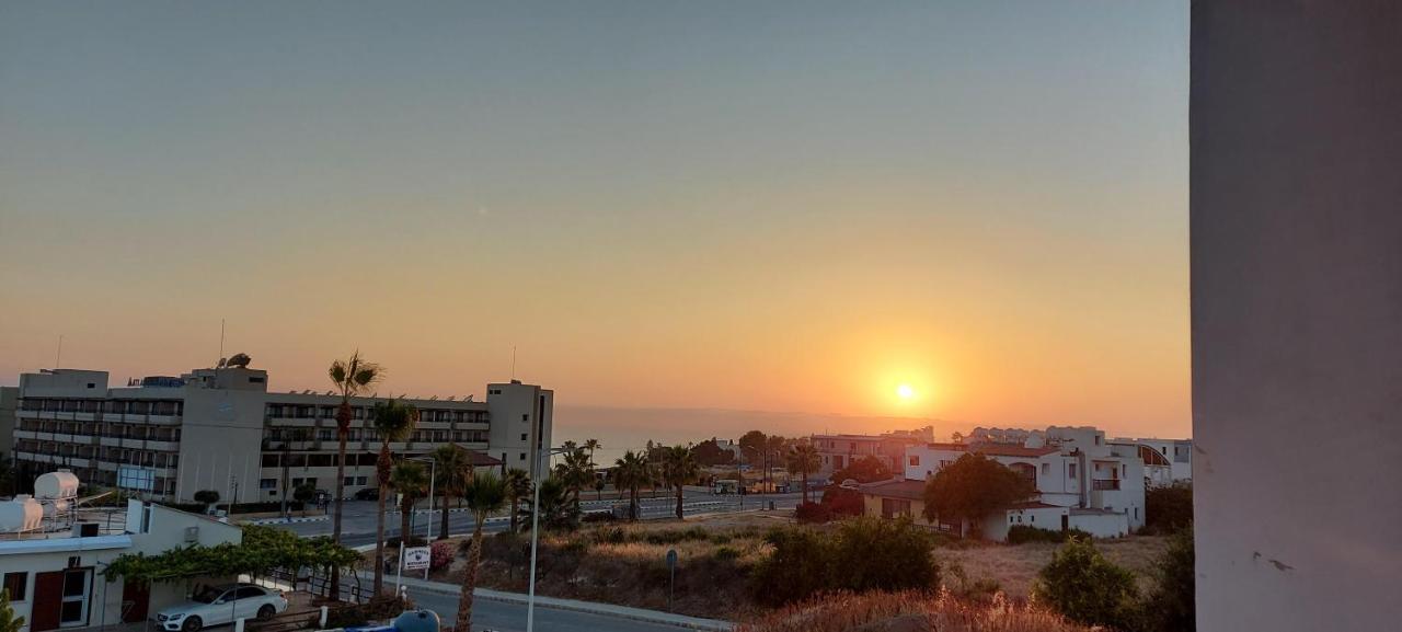 Harmony Seaview Apartments Paphos Eksteriør billede
