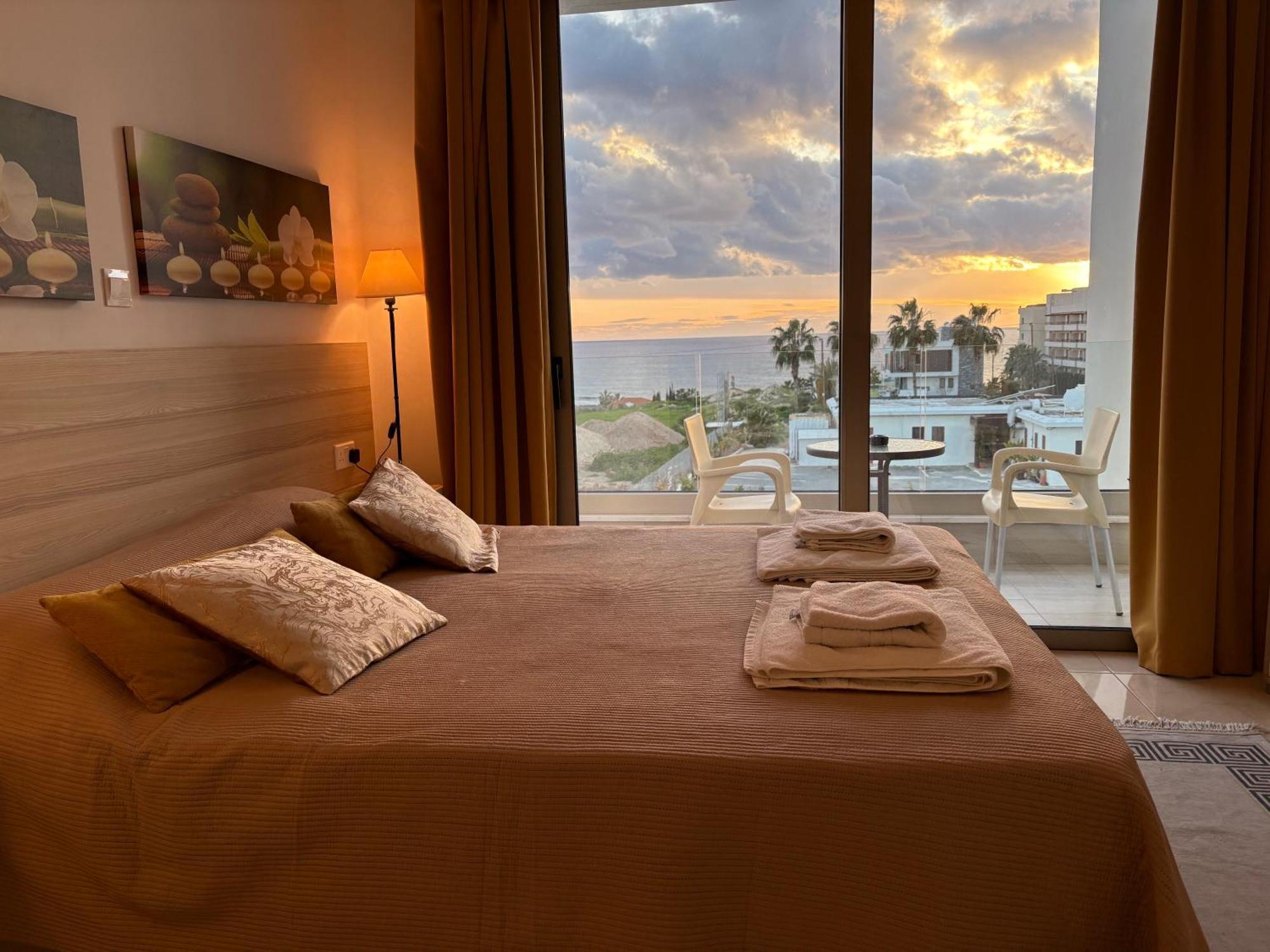 Harmony Seaview Apartments Paphos Eksteriør billede