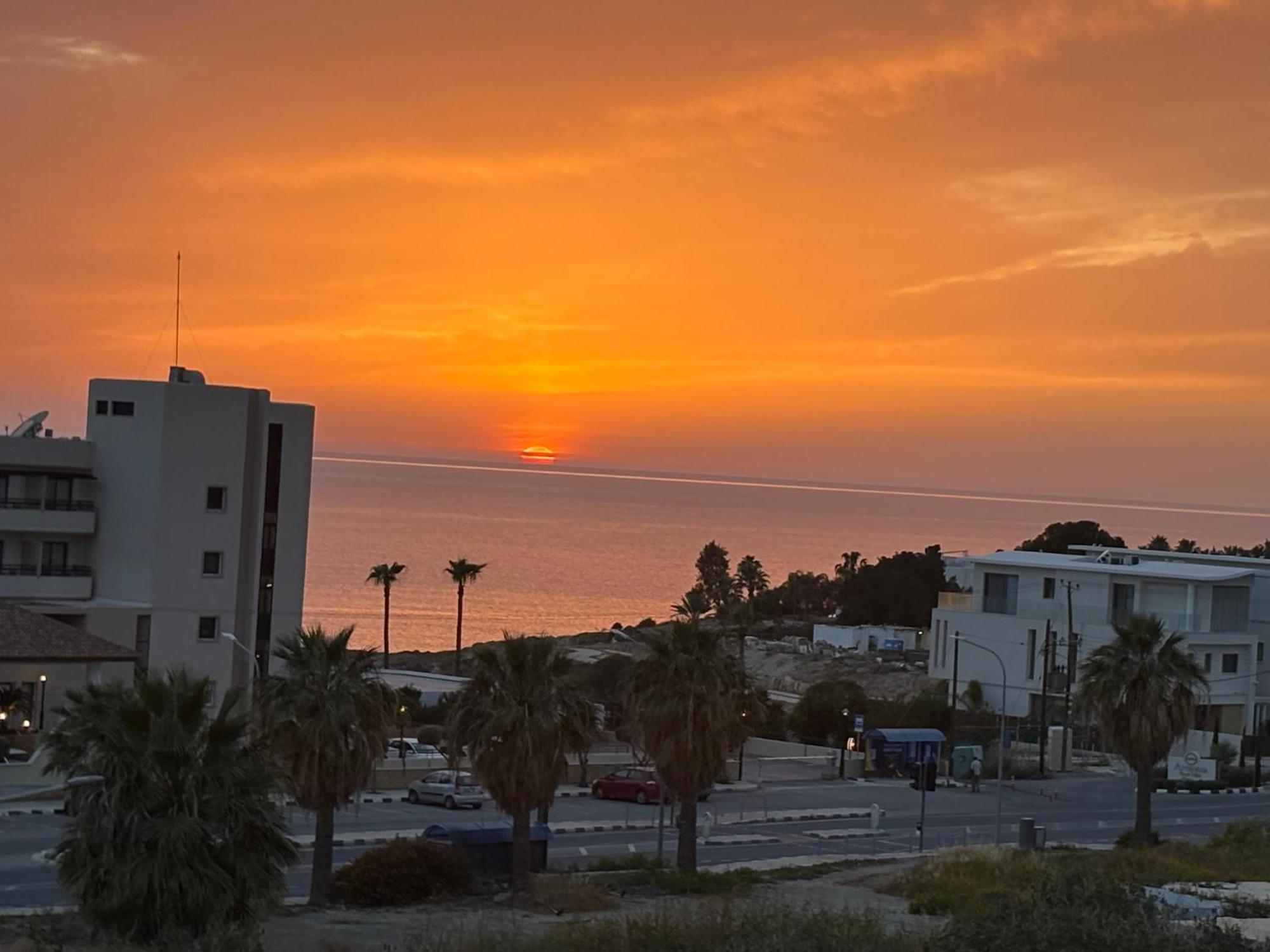 Harmony Seaview Apartments Paphos Eksteriør billede